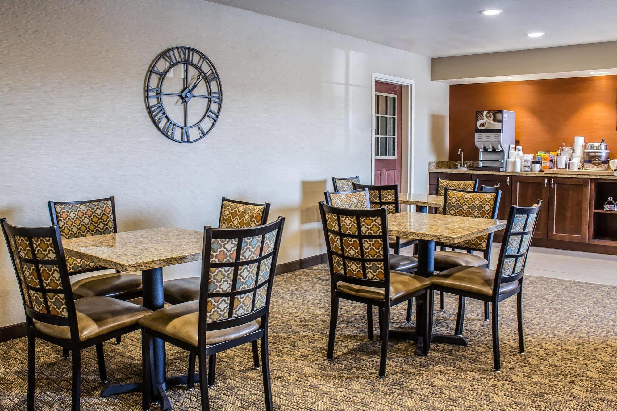 Mainstay - Iowa 3* Coralville