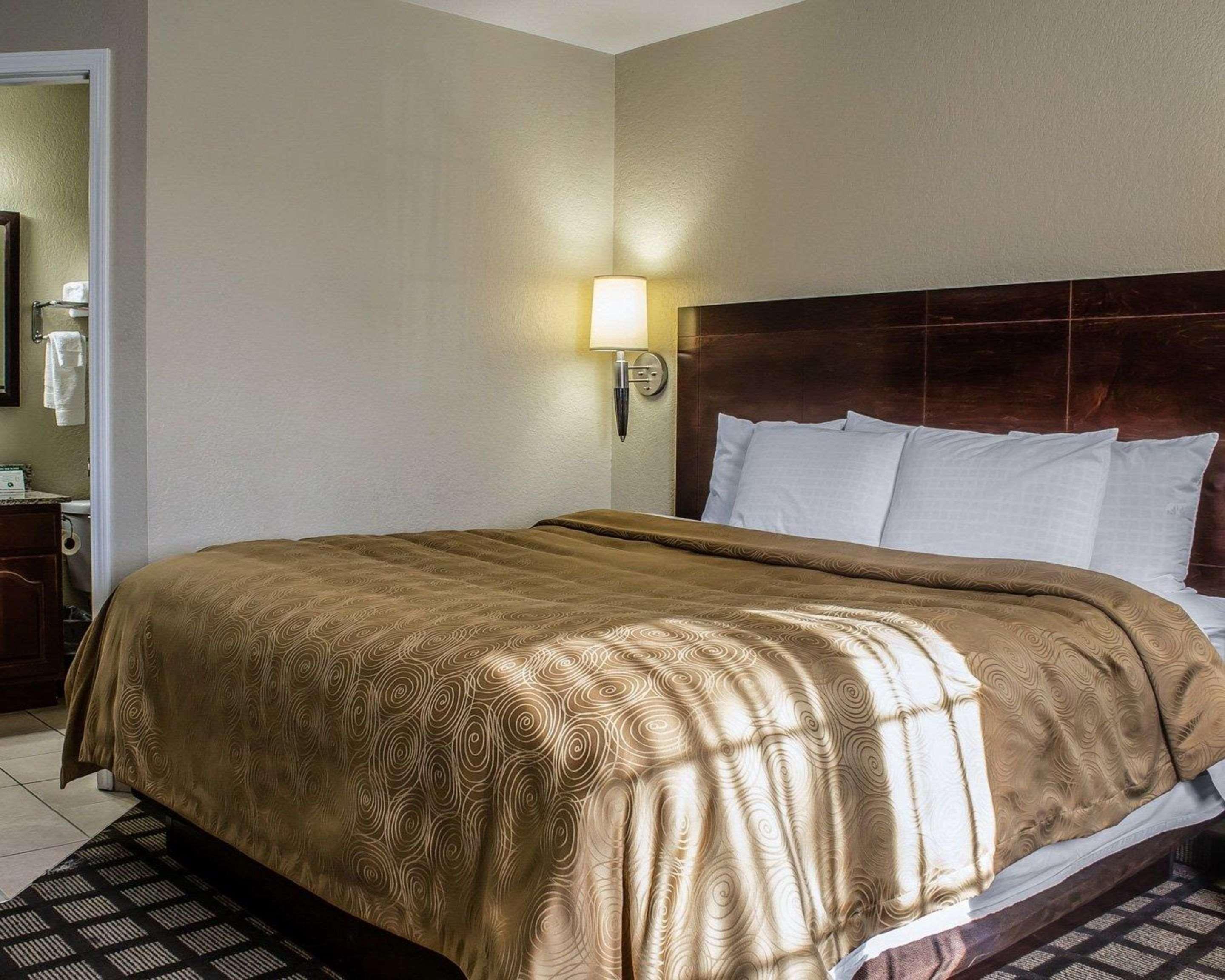 Mainstay - Iowa 3* Coralville